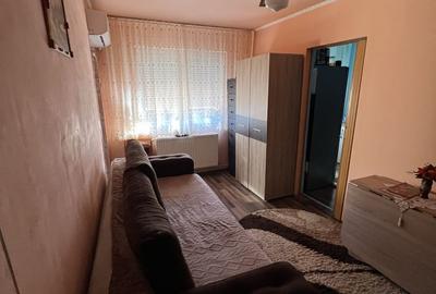 Apartament cu 2 camere semidecomandat în Micro 14