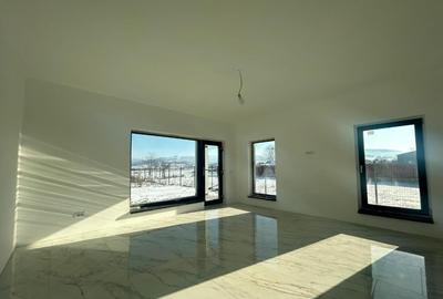 Casă cu 4 camere cu Teren 750 Mp în Cărpiniș - 8