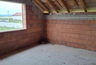 Casă cu 6 camere cu Teren 500 Mp în Frumușeni - 8