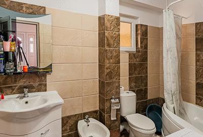 Casă cu Teren 820 Mp în Voinești - 3