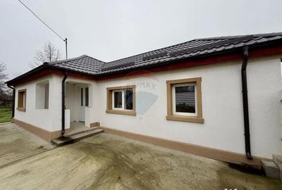 Casă cu 2 camere cu Teren 802 Mp în Jariștea - 1