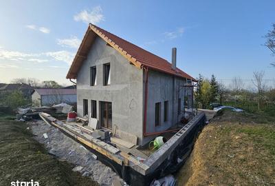 Casă cu 5 camere cu Teren 783 Mp în Feleacu - 2