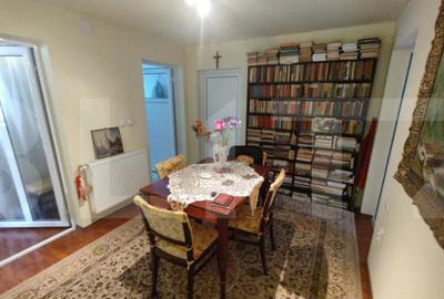 Casă cu 6 camere cu Teren 458 Mp în Central - 6