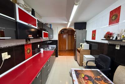 Apartament cu 4 camere semidecomandat, mobilat în Gorjului