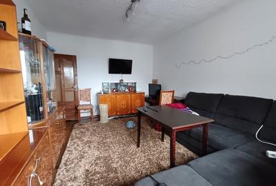 Apartament 3 camere, decomandat, 70 mp, mobilat, Nicolina 2 - 1