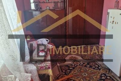 Apartament de 3 camere, 45mp, Zona Parangului - 2