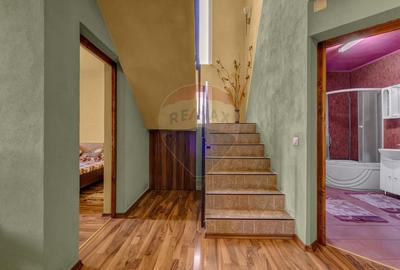 Casă cu 8 camere cu Teren 777 Mp în Ultracentral - 30