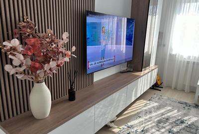 Apartament cu 3 camere semidecomandat în Titan