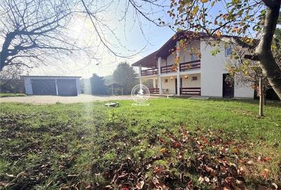 Casă cu Teren 1670 Mp în Bârnova - 1