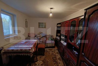 Casa cu 3 camere,baie, bucatarie,anexe.pivni?a teren 800 m - 8