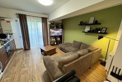 Apartament cu 2 camere decomandat în Nicolina