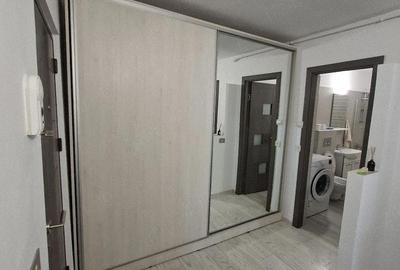 Apartament cu 3 camere decomandat în Brăilei - 1