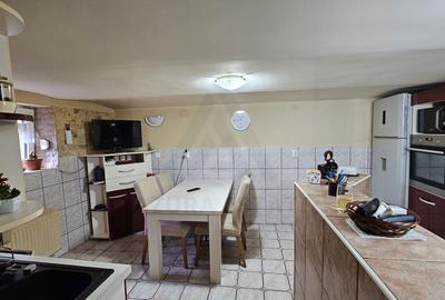 Casă individuală cu 5 camere cu Canalizare în Lazaret - 7