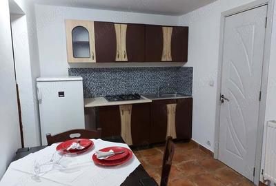 Spațiu comercial, de 370 mp, în Central - 4