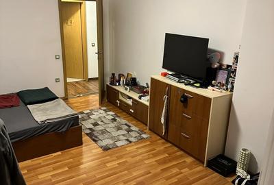 Apartament cu 2 camere semidecomandat în Văcăresti - 2