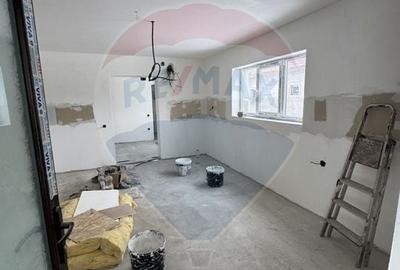 Casă cu 6 camere cu Teren 2952 Mp în Colceag - 8