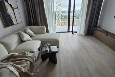 Apartament cu 2 camere decomandat în Tei