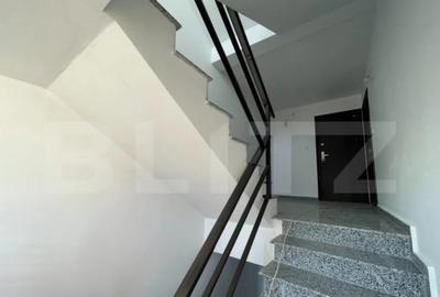 Casă cu 7 camere cu Teren 1000 Mp în Central - 1