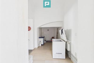 Casa cu 6 camere in zona Central - 11