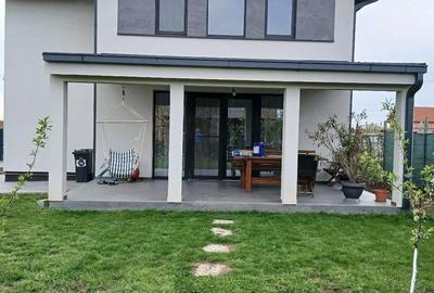 Casă cu 4 camere cu Teren 700 Mp în Giarmata