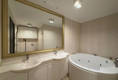 Triplex în North Lake View,terasa 81mp,4 locuri de parcare și 2 boxe  incluse - 20