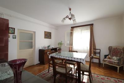 Sinaia – Central, apartament cu 3 camere si teren propriu! - 2