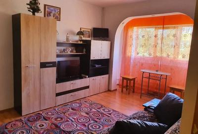 Inchiriez garsoniera - 2