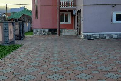 Casă cu 4 camere în Central - 2