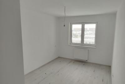 Apartament cu 3 camere decomandat în Tractorul - 2