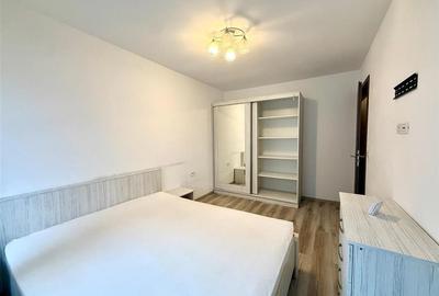Apartament cu 2 camere decomandat în Tractorul - 4