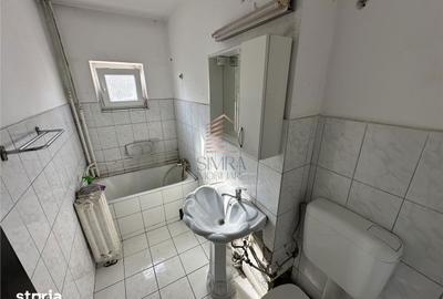 Apartament cu 3 camere semidecomandat în Central - 3