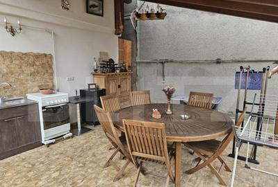 Apartament cu 3 camere semidecomandat în Central - 8