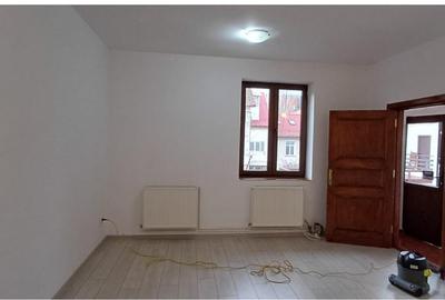 Apartament cu 2 camere semidecomandat în Centrul Civic - 3