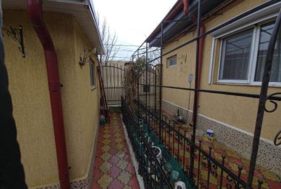 Casă individuală cu 4 camere cu Canalizare în Trocadero - 15