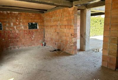 Casă cu 6 camere cu Teren 1600 Mp în Târgșoru Vechi - 3