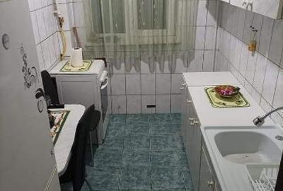 Apartament cu 3 camere semidecomandat în Lupeni - 2