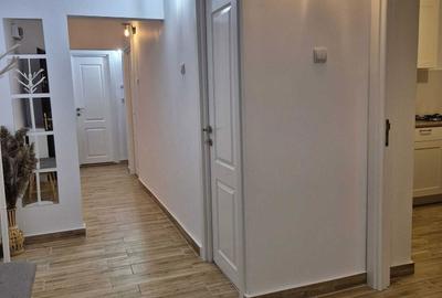Apartament cu 3 camere decomandat în Herăstrău