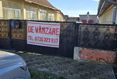 Casă cu 2 camere cu Teren 899 Mp în Covaci