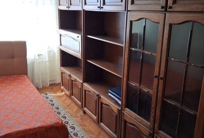 Apartament cu 3 camere decomandat în Gura Văii - 2