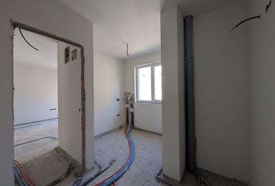 Apartament cu 2 camere decomandat în Florești - 3