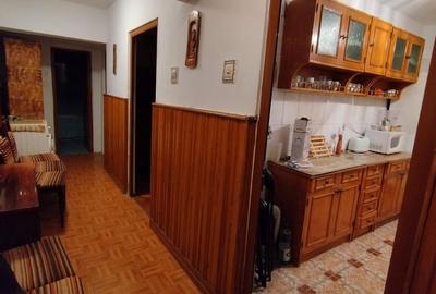 Apartament cu 3 camere semidecomandat în Central - 10