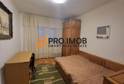 Apartament cu 3 camere decomandat, mobilat în Micro 3 - 4