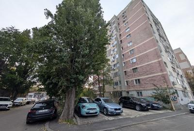 3 Camere Giulești, 60mp, Vedere Panoramică, Total de Renovat 3 Camere Giulești, 60mp, Vedere Panoramică, Total de Renovat - 32