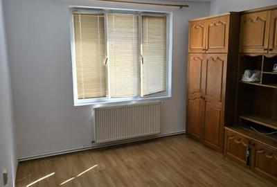 Apartament 3 camere circular,Calea Bucuresti,117000 Euro
