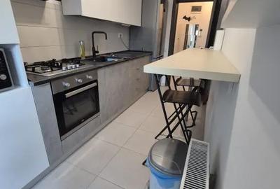 Apartament cu 5 camere decomandat în Roșu - 2