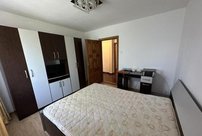 Apartament 3 camere, 1 mai - 15