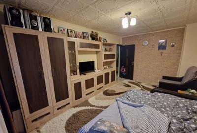 Apartament 3 camere decomandate, 53 mp, zona Sud Est - 2