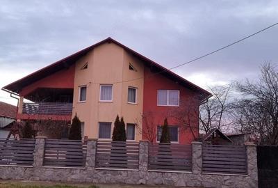 Casă cu Teren 1500 Mp în Darova - 2