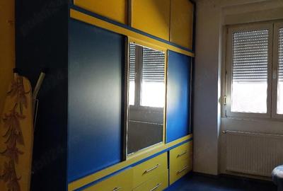 Apartament cu 3 camere semidecomandat în Central - 1