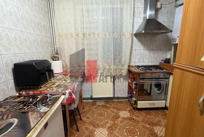 Vanzare apartament 4 camere decomandat cu centrala - Br...
